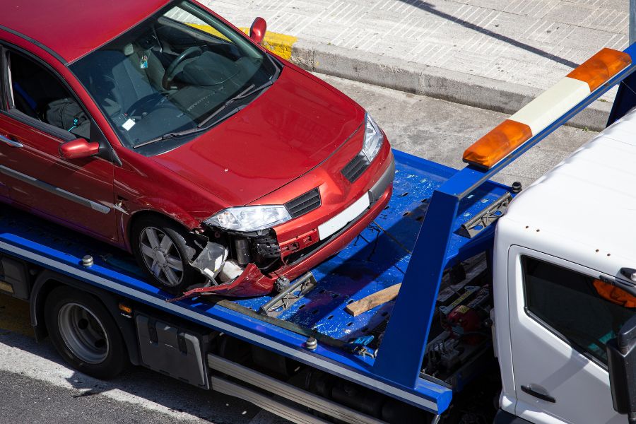 The Role of Towing Services in Roadside Safety and Accident Prevention